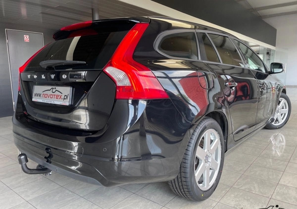 Volvo V60 cena 45500 przebieg: 186000, rok produkcji 2015 z Braniewo małe 172